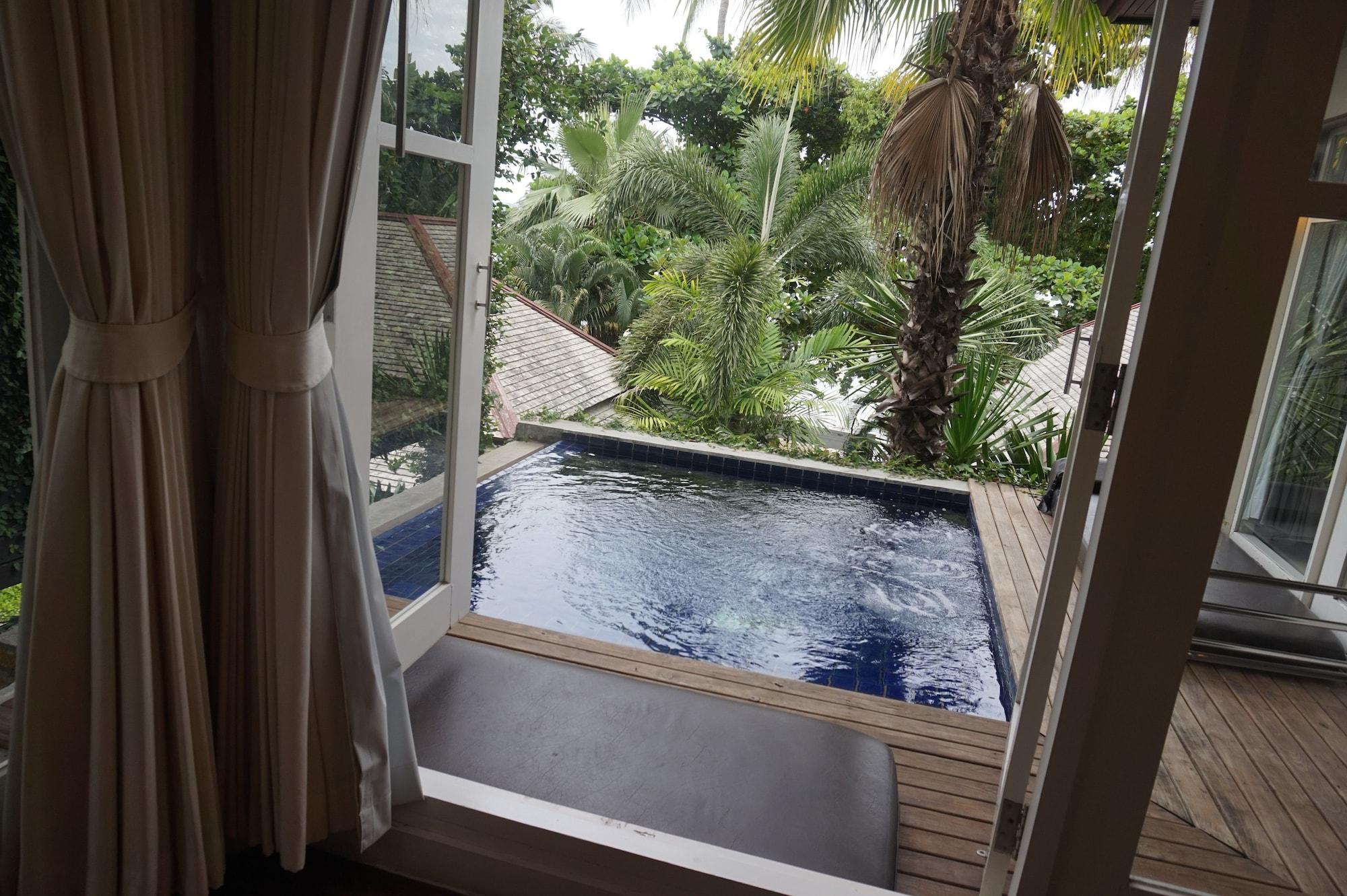 Resort Replay Pool Beachfront Samui 4*