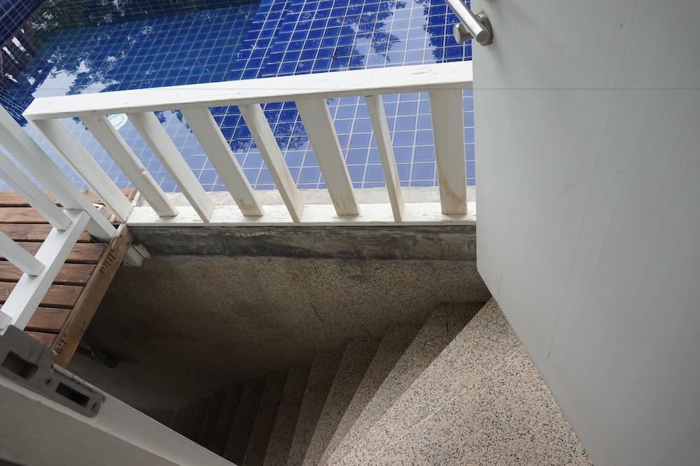 Replay Pool Beachfront Samui Resort Bang Rak Beach (Koh Samui)
